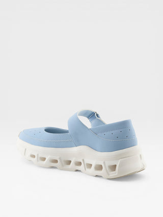 Spring Step Professional Mikequinn Women's Slip-Resistant Work Shoes in Sky Blue colorway